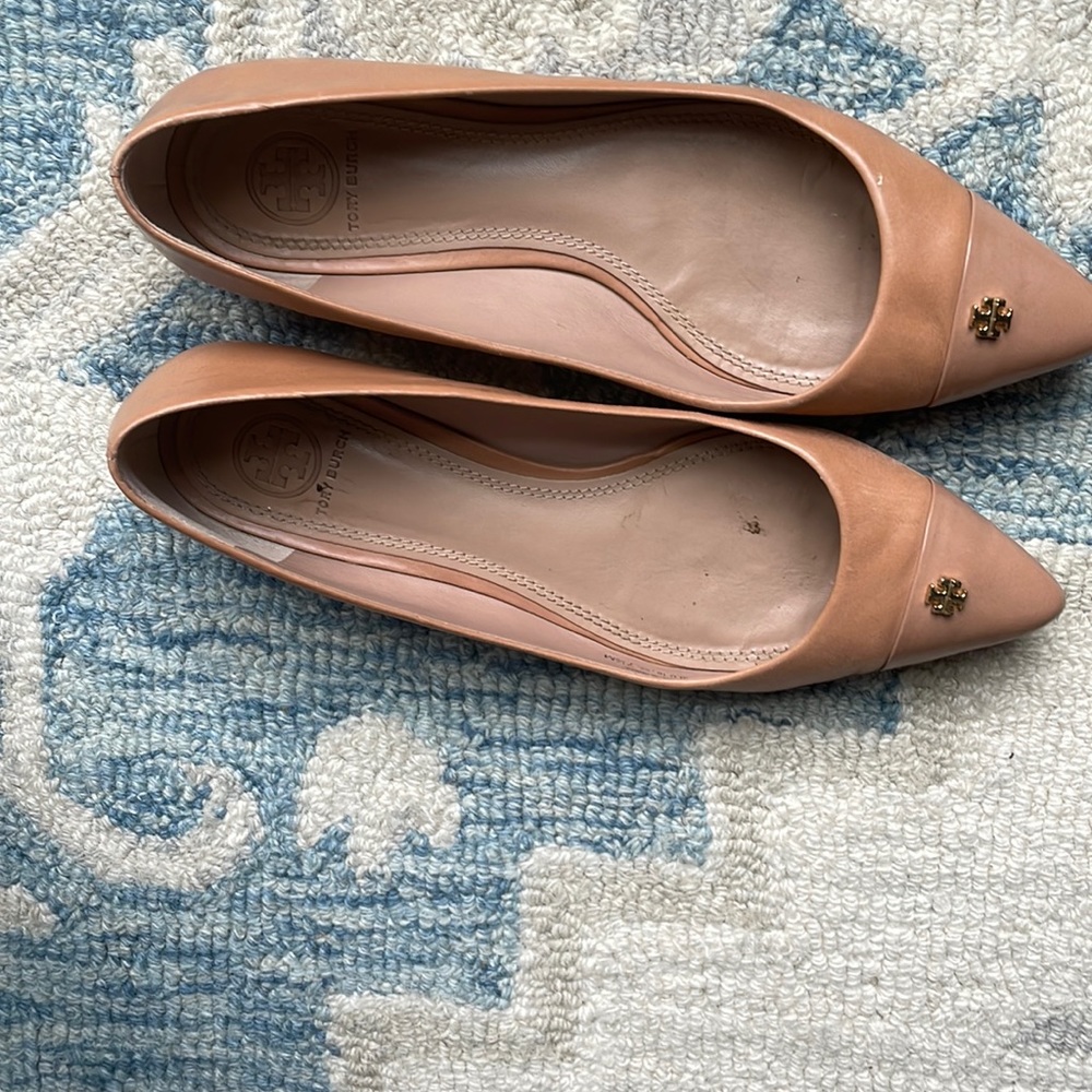 Tory burch 7.5 nude leather flats